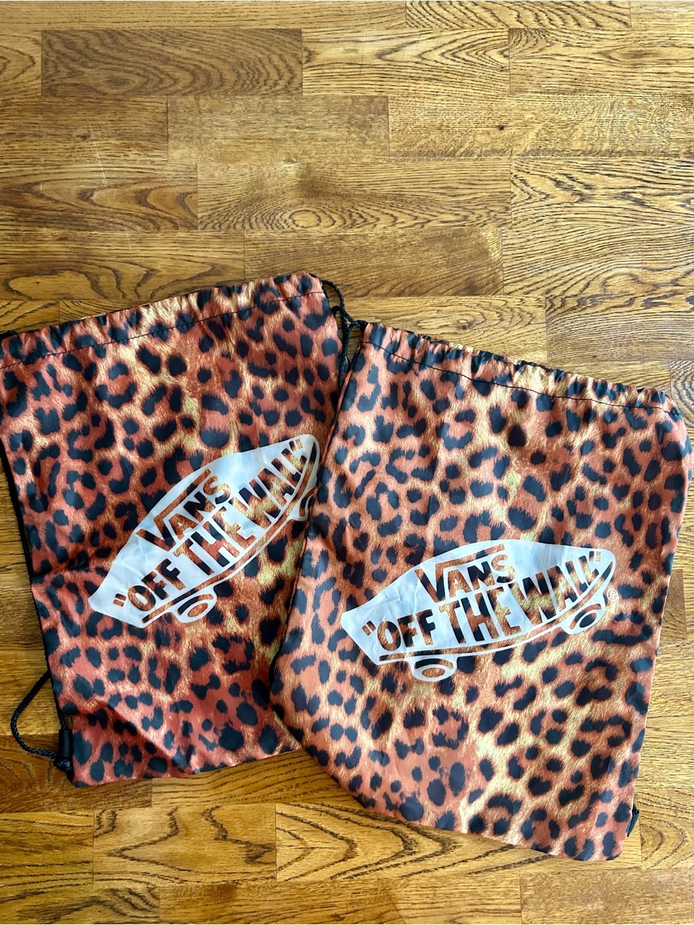 Vans Off The Wall Leopard Print Drawstring Shoe Bags Set of 2